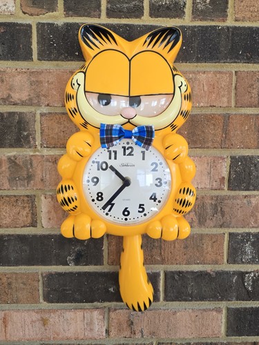 Garfield sunbeam wall - sunbeam, clock